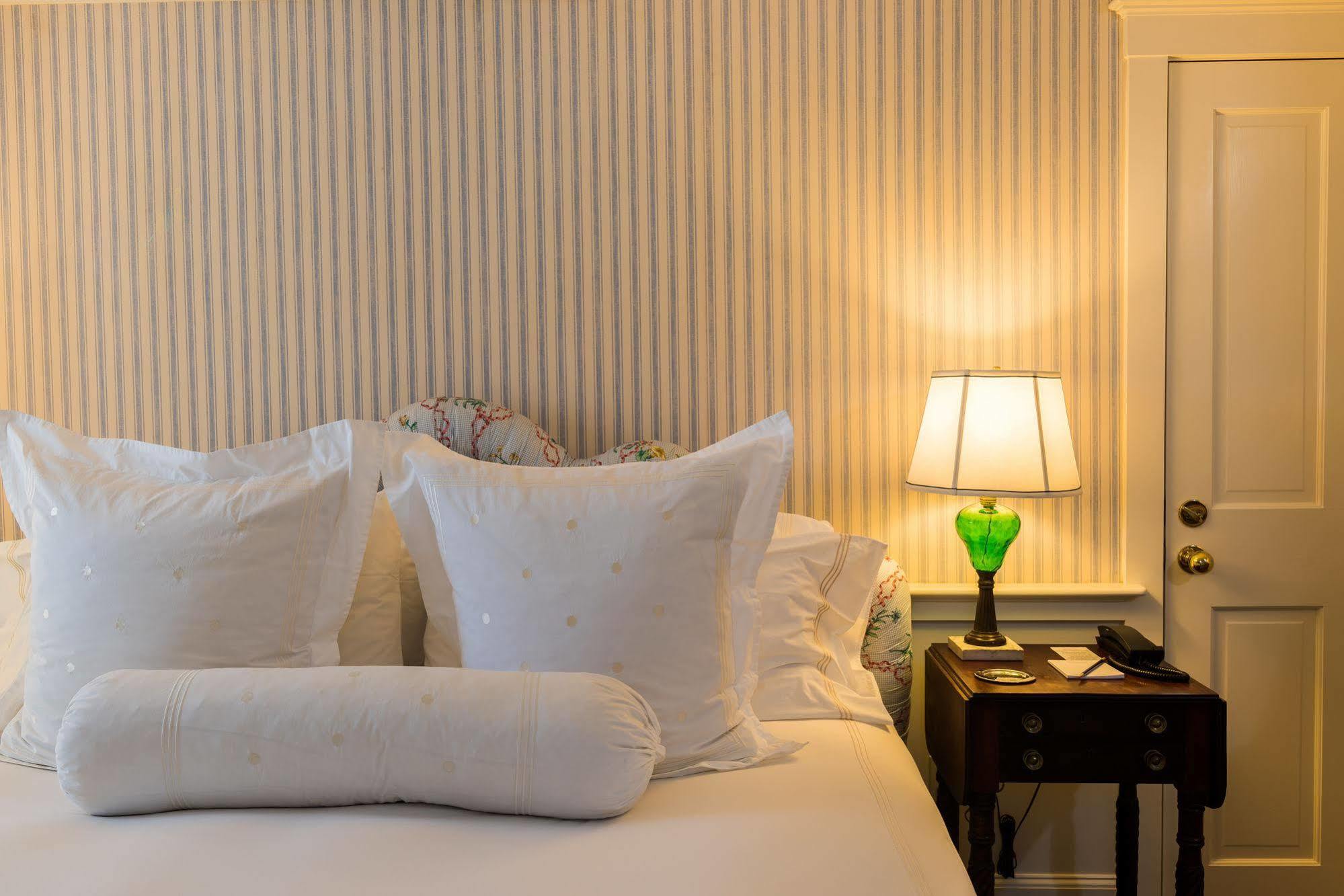 Hob Knob Hotel เอ็ดการ์ทาวน์ ภายนอก รูปภาพ